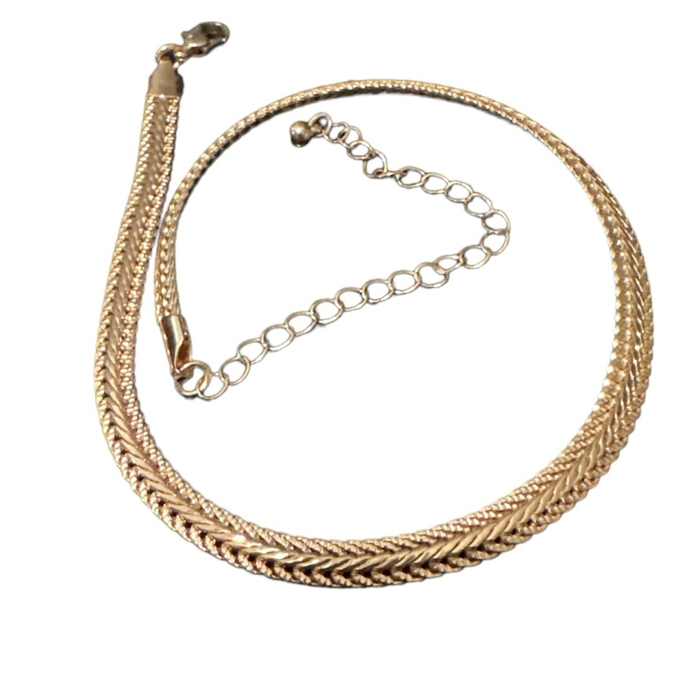 Gold toned choker